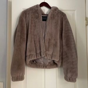 Fuzzy soft cropped coat